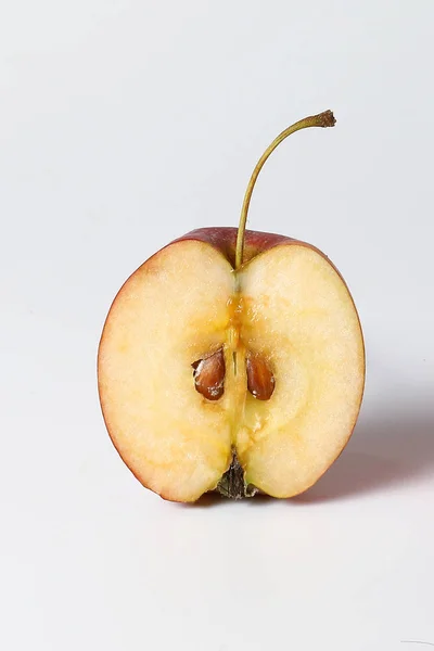 Owoce jabłko wiśnia — Zdjęcie stockowe