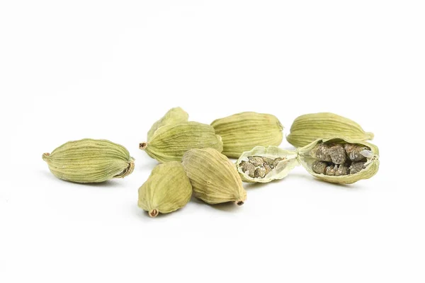 Ingredienti alimentari aromatici al cardamomo spezie — Foto Stock