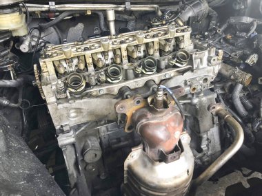 Eski kirli araba araç motoru moto