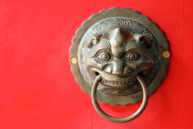 Metal Çin aslanı baş kapı tokmağı