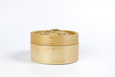 Tahta bambu Dim Sum Buharlı Buharlı beyaz arka plan 