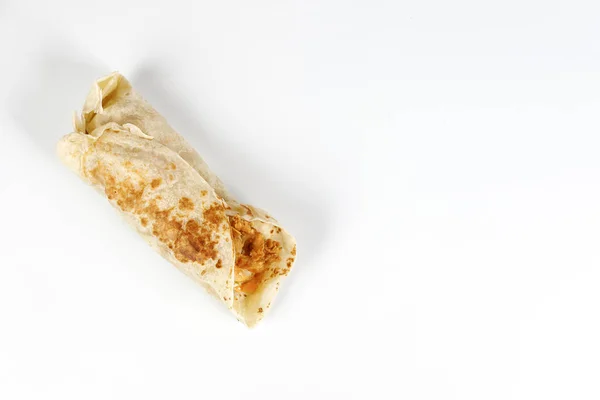 Tiefer Freund knuspriges Huhn bietet Käse-Tortilla-Rolle — Stockfoto