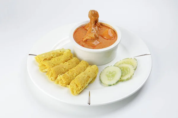 Traditionelle Malaiische Snacks Roti Jala Serviert Mit Curry Huhn Mit — Stockfoto