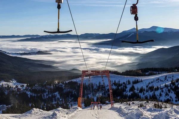 Dragobrat ski resort, Ucrânia, Montanhas Cárpatas — Fotografia de Stock