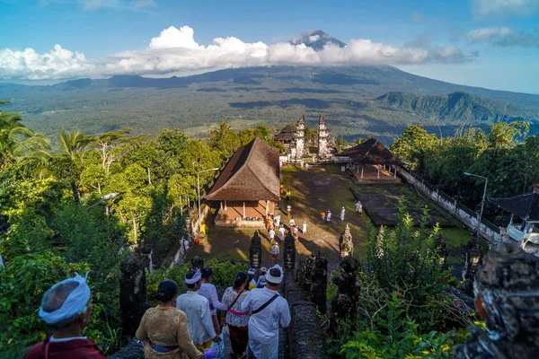 Świątynia Lempuyang Luhur na Bali w Indonezji — Zdjęcie stockowe