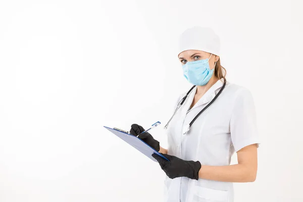 Médico profesional revisando la lista de espera — Foto de Stock