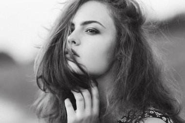 Bir güzel kız güzel sanatlar portresi kadar kapatın