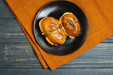 Kırsal tarzda kavrulmuş patates