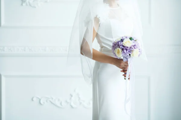 Sweet Wedding Bouquet in the Hands of the Bride — Stock Photo, Image