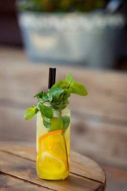 kavun, limon ve nane kokteyli