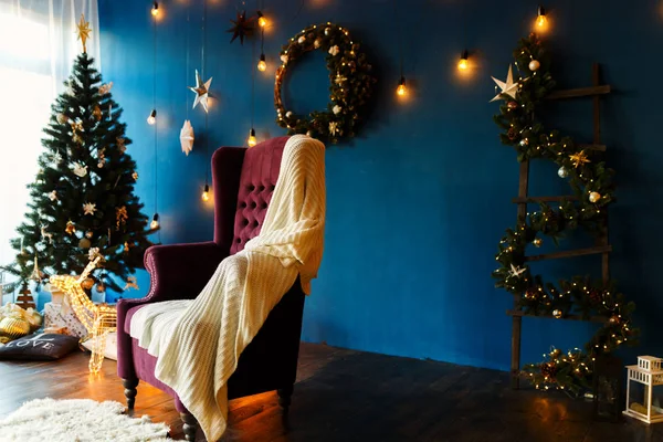クリスマス スタイルで装飾されたインテリア ルーム — ストック写真