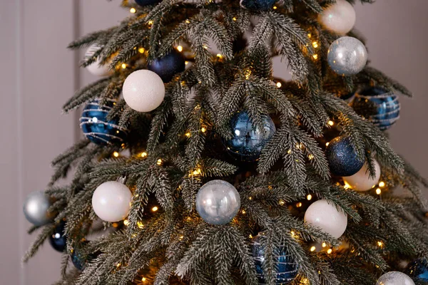 Podrobnosti a objekty krásné vánoční interiér — Stock fotografie