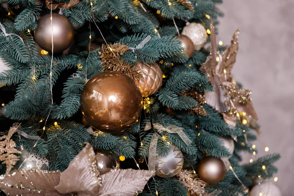 Los detalles navideños y los objetos del interior navideño —  Fotos de Stock