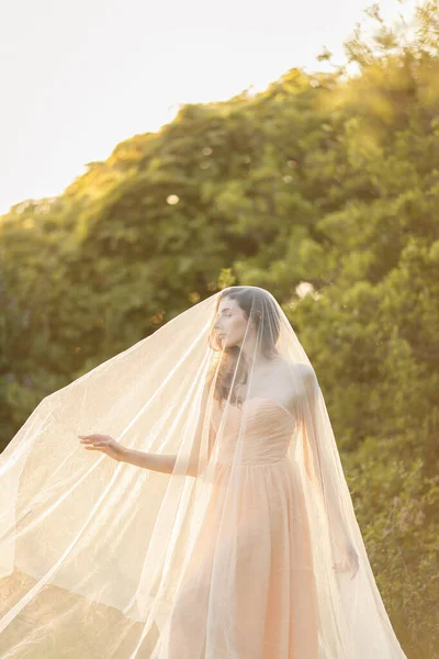 Portrait Beautiful Young Brunette Bride Woman Dress Long Veil Curling — Stock Photo, Image