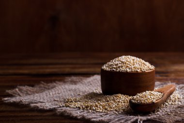 Quinoa tohumları yığını