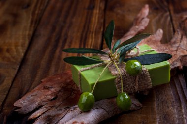 El yapımı zeytinyağı sabunu.