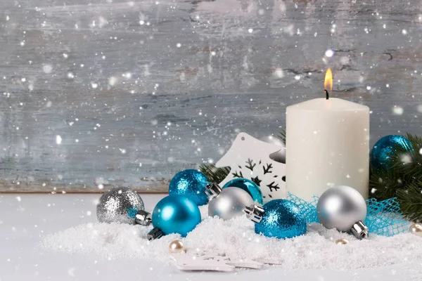 Mum ile Noel süslemesi