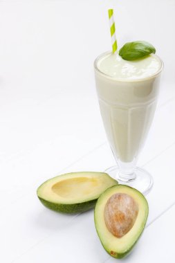 Avokado Shake veya güler yüzlü