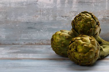 Olgun organik enginar