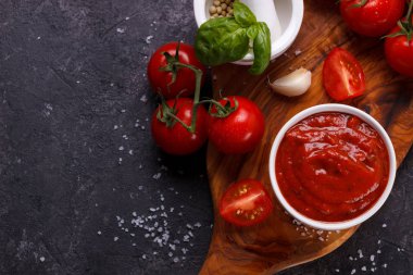 Geleneksel İtalyan domates sosu