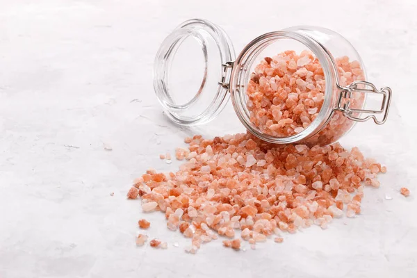 Розовая гималайская соль — стоковое фото