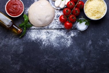 Çiğ hamur pizza için