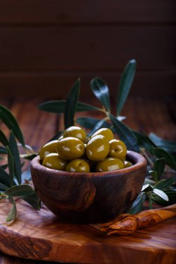 Yeşil ve siyah zeytin