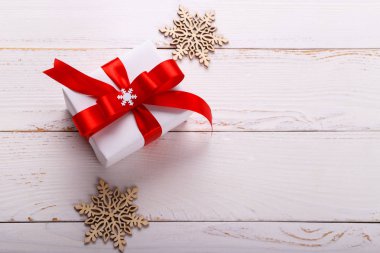 Noel beyaz hediye kutusu