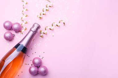 Noel düzlüğü şampanyayla