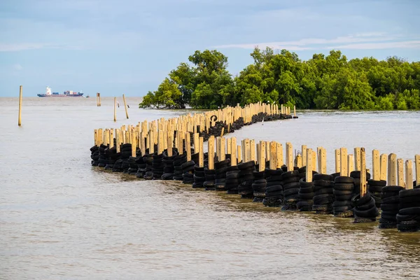 Deniz dalga koruma bariyeri