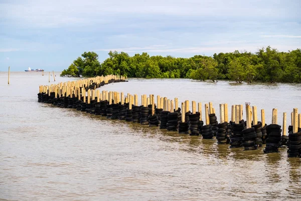 Deniz dalga koruma bariyeri