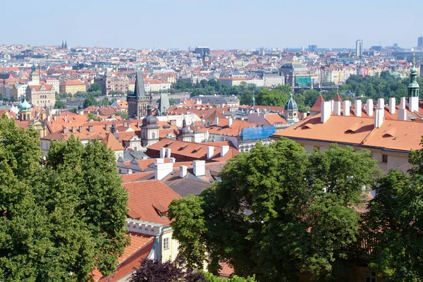 Прага Закриті Дахи Сонячне Літо — стокове фото