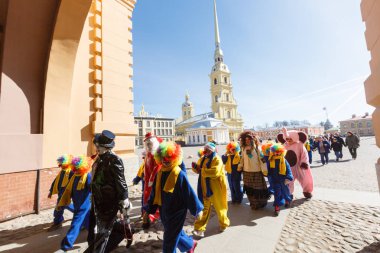 Komik Festivali XVI Petersburg palyaço alay