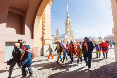 Komik Festivali XVI Petersburg palyaço alay
