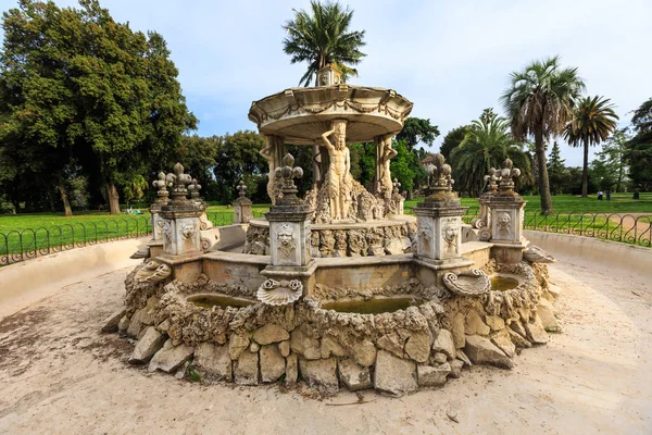 Fontain Bernini nombrado Cochlea en Villa Doria Pamphili en la Via Aurelia Antica —  Fotos de Stock