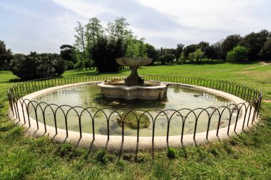 Villa Doria Pamphili Via Aurelia Antica adlı fontains biri