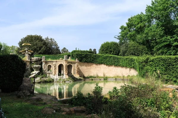 Fuente Giglio en Villa Doria Pamphili en la Via Aurelia Antica —  Fotos de Stock