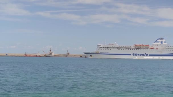Monte Pellegrino, přístav Palermo, hlavní přístav osobní dopravy ve Středomoří — Stock video
