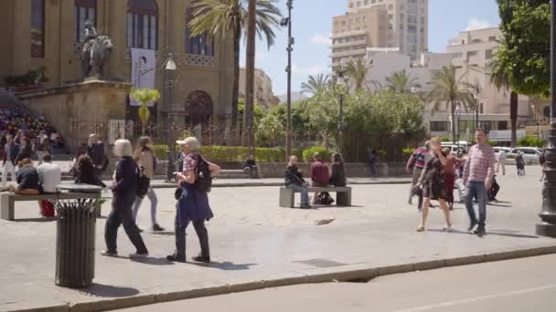 Massimo theatre in Palermo, Italy in a beautiful summer day — Stock Video