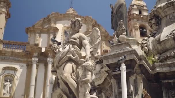 Dettagli della Colonna dell'Immacolata Concezione a Palermo, 1728. Giornata di sole — Video Stock