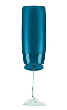  Beyaz arka plan üzerinde izole şampuan şişesi