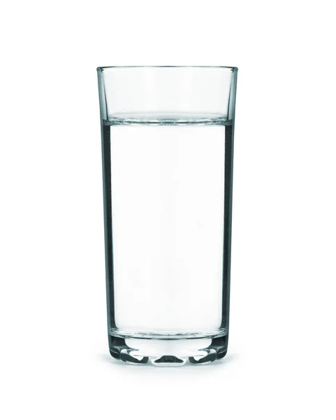 Ett högt glas som är full av vatten isolerad på vit bakgrund — Stockfoto