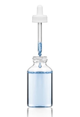 Beyaz arka plan üzerinde pipet ile kozmetik veya tıbbi şişe