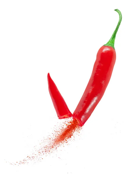 Pod de pimiento rojo con polvo frío sobre fondo blanco — Foto de Stock