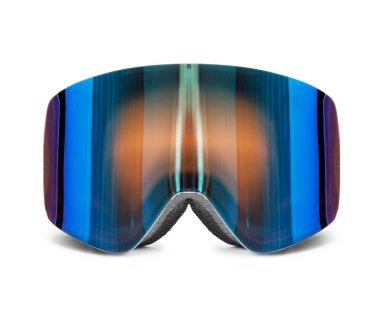 Modern snowboard gözlükleri beyaz arkaplanda izole edilmiş.