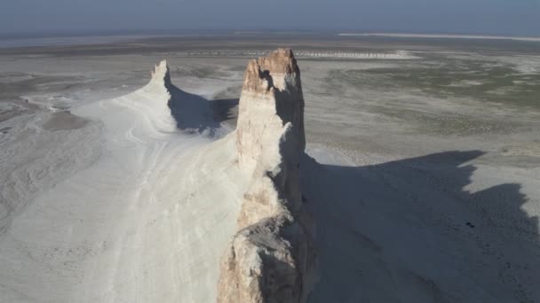 古代の底は塩の山のテティス海の遺跡を乾燥 — ストック動画