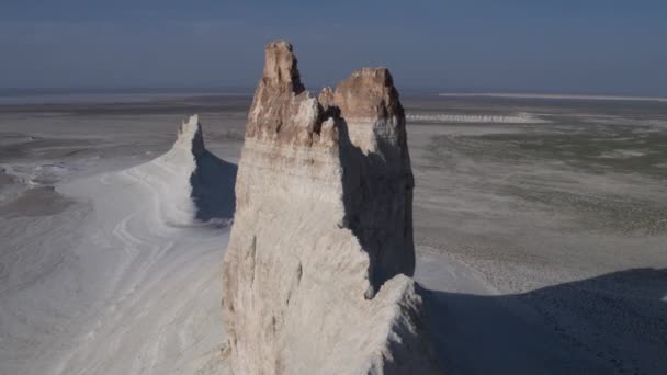 El fondo del antiguo océano seco de Tetis, los restos de las montañas de sal. 4k. Boszhira — Vídeos de Stock