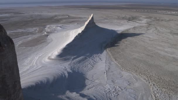 Fondo del antiguo océano seco de Tetis, los restos de las montañas de sal — Vídeos de Stock