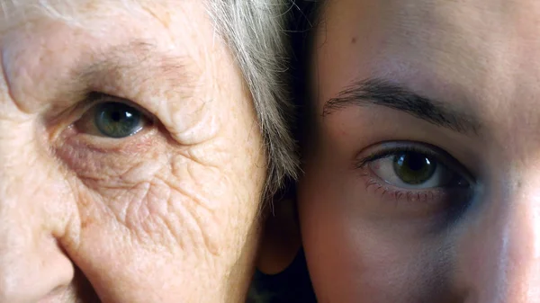 Old and young eye — Stock Photo, Image