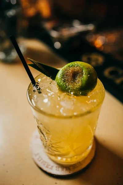 Alcol tequila sunrise o cocktail margarita — Foto Stock